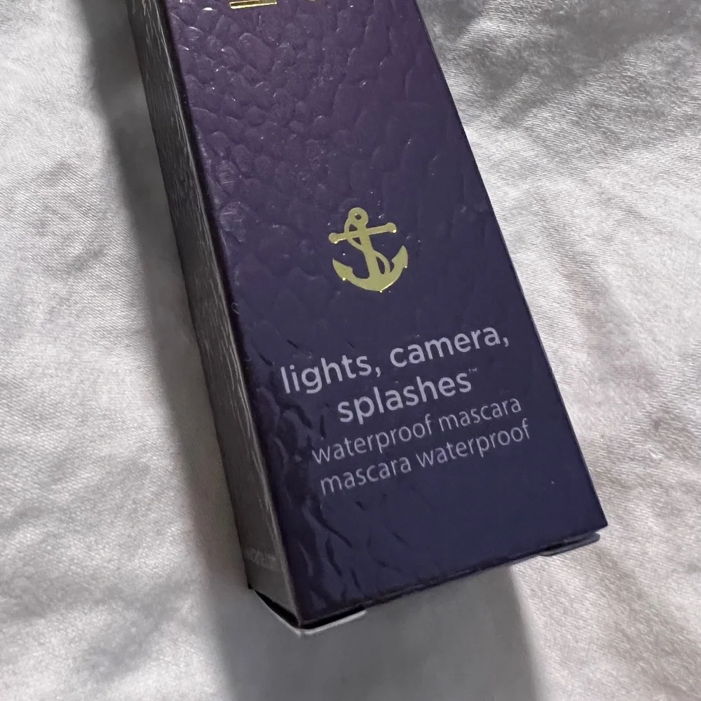 NIB Taste Lights, Camera, Splashes™ Waterproof Mascara Instant Eye Lift Black
